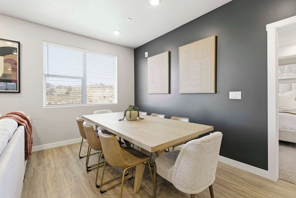 Condo, Multiple Beds, Kitchen, Mountain View (Sand Yeti) | Dining