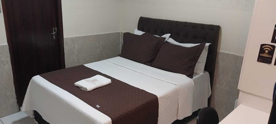 Comfort Double Room | Desk, laptop workspace, iron/ironing board, free WiFi