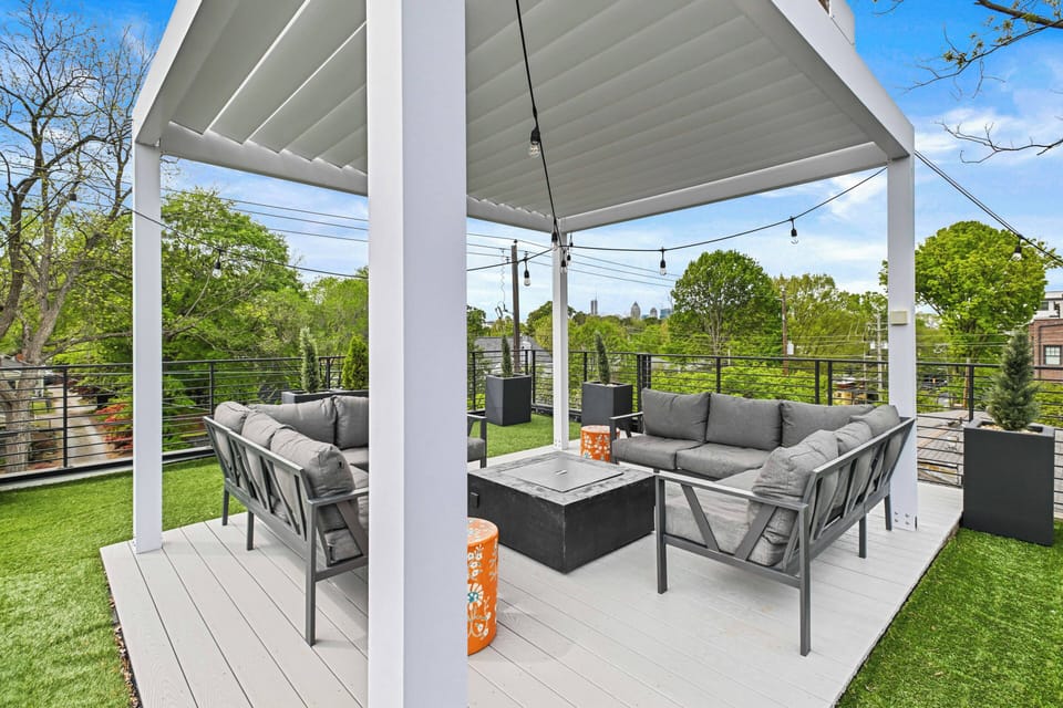 Roof Deck Sitting Area