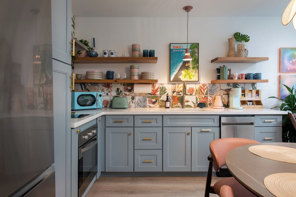 Clean, functional layout with everything you need to cook comfortably.
