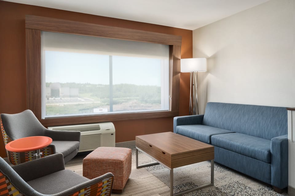 In-room safe, desk, laptop workspace, blackout drapes