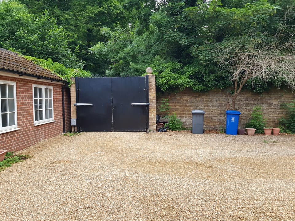 Parking / Courtyard