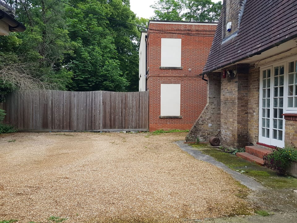 Parking / Courtyard