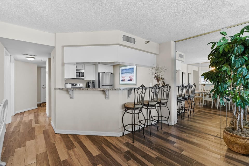 Condo, Multiple Beds (Sand Dollar 1105) | Dining