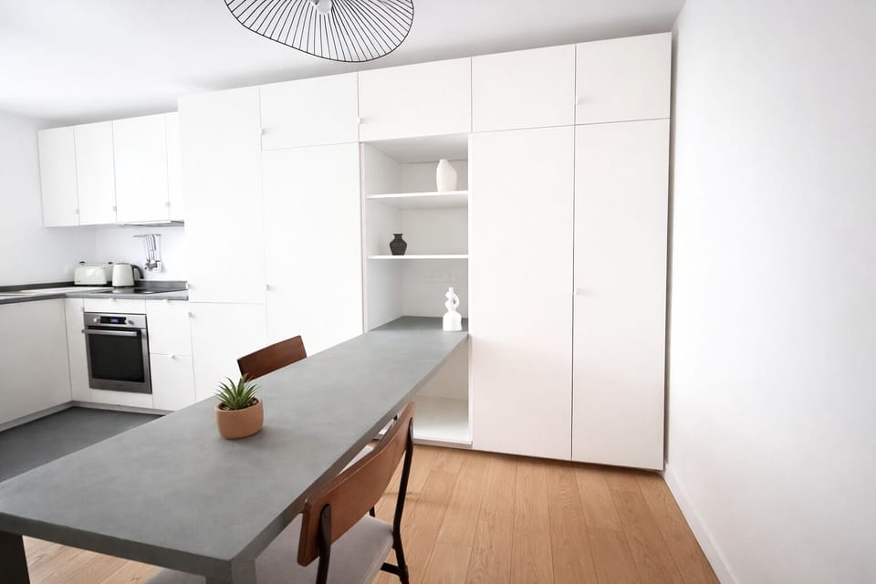 Apartment | Private kitchen | Fridge, microwave, oven, stovetop