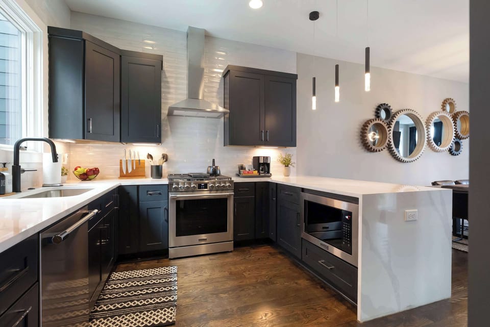 Unit 1 Fully Stocked Brand New Kitchen