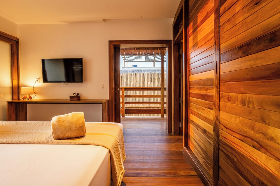 Comfort Suite | In-room safe, free WiFi