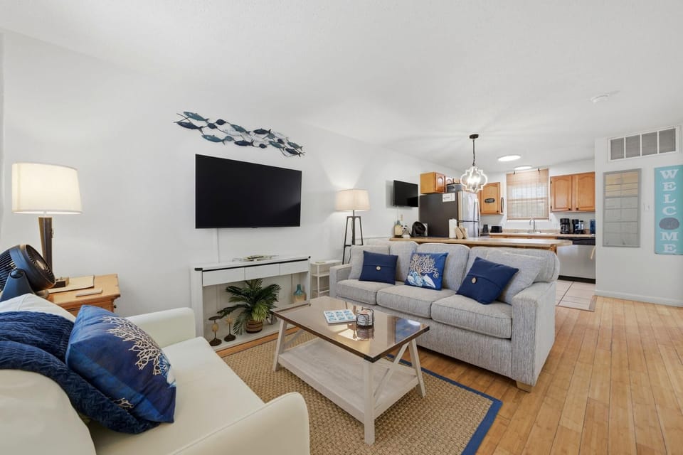 Condo, Multiple Beds (Sunrise Village 118) | Living area