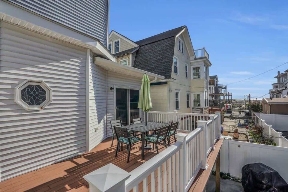 Outdoor Seating