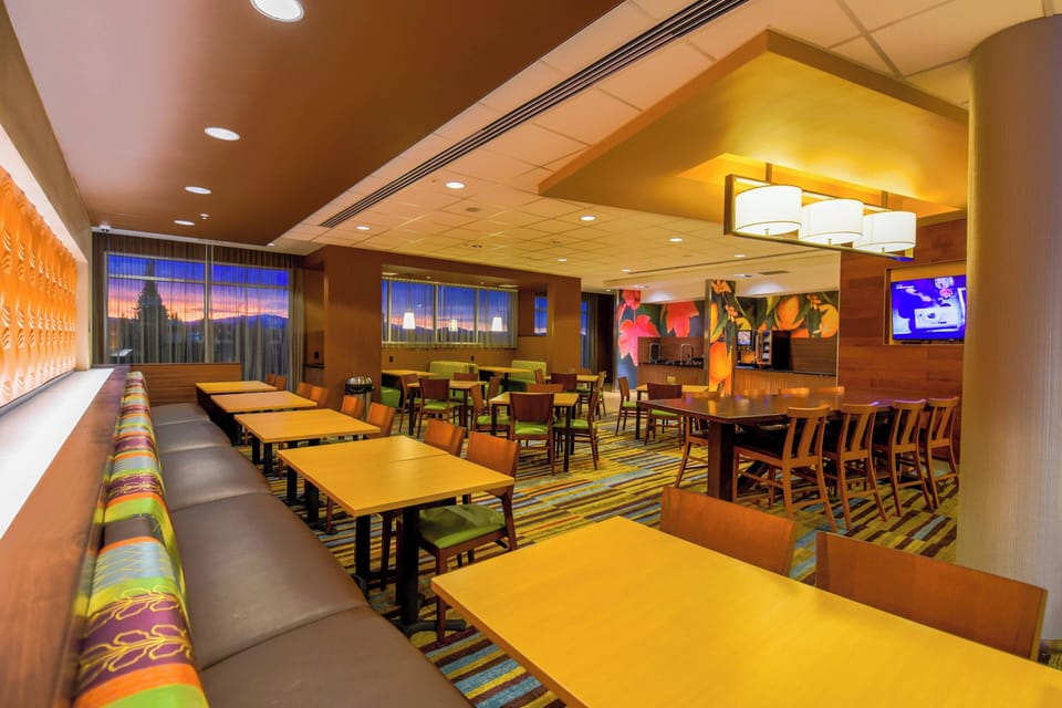 Free buffet breakfast on weekends