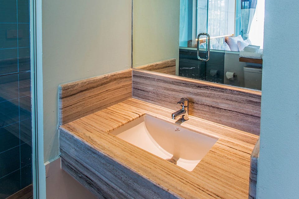 Standard Room | Bathroom sink