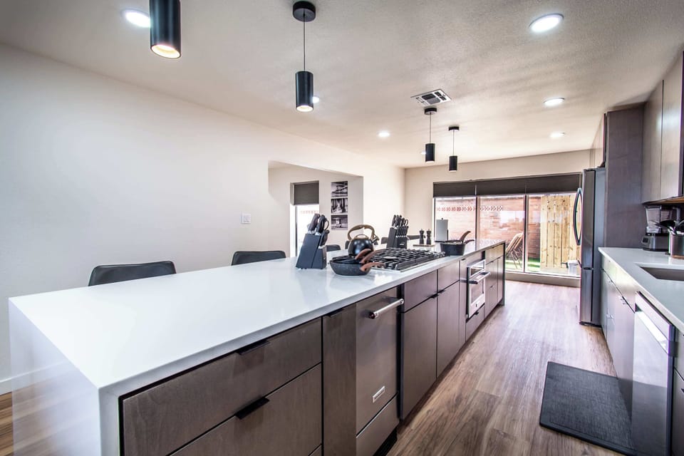 Full Kitchen 
