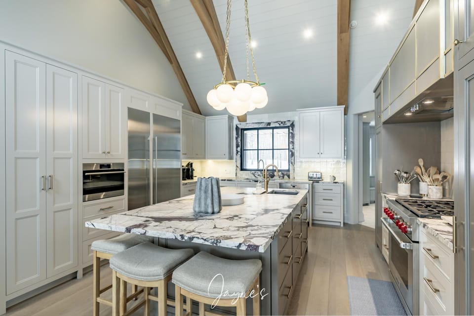Kitchen &amp; Bar Seating
