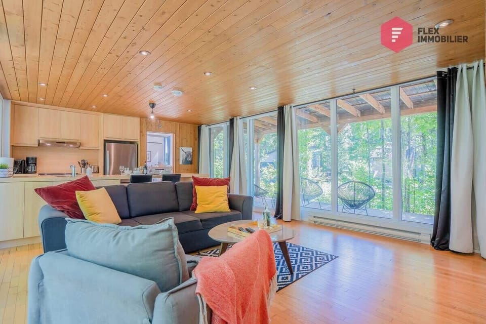 « Super beau chalet avec toutes les commodités. Très propre et confortable dans un bel environnement. » Patrick (Boucherville)