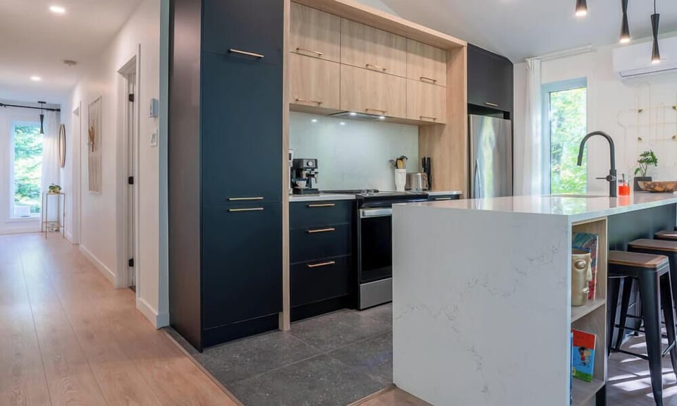 "Great stay once again in one of your locations.  Immaculate chalet, super clean, and well stocked kitchen." Roxanne (Montréal)