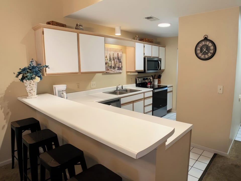 Fully equipped kitchen