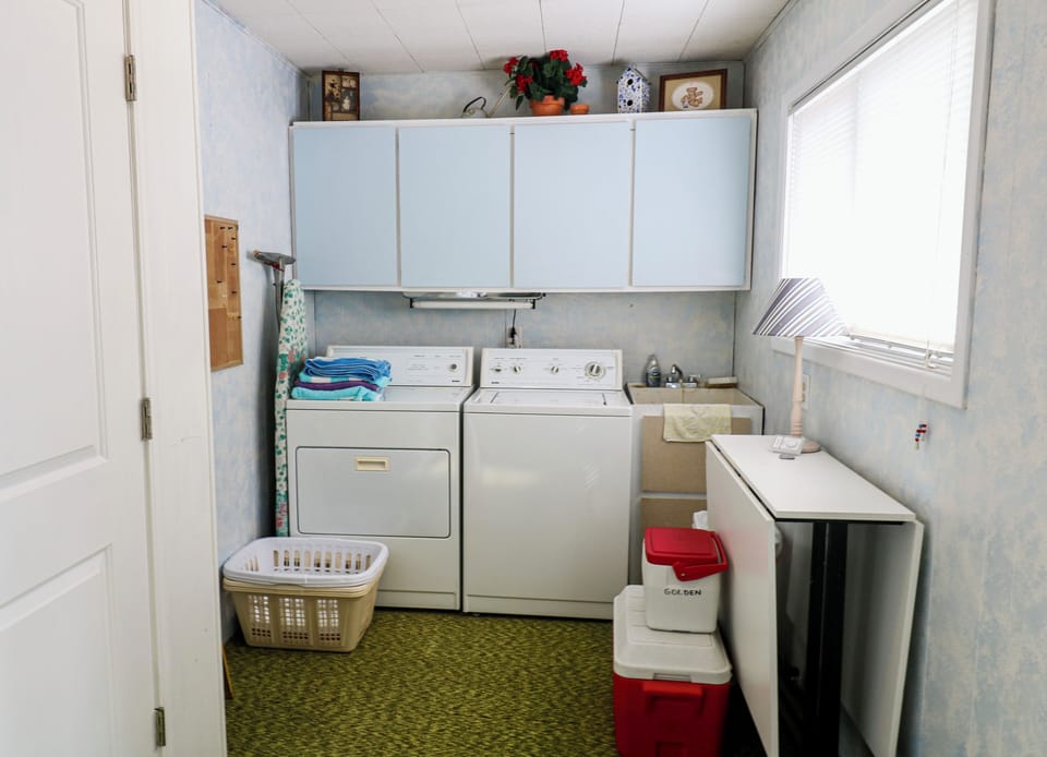 Laundry Room - Laundry room available for guest use