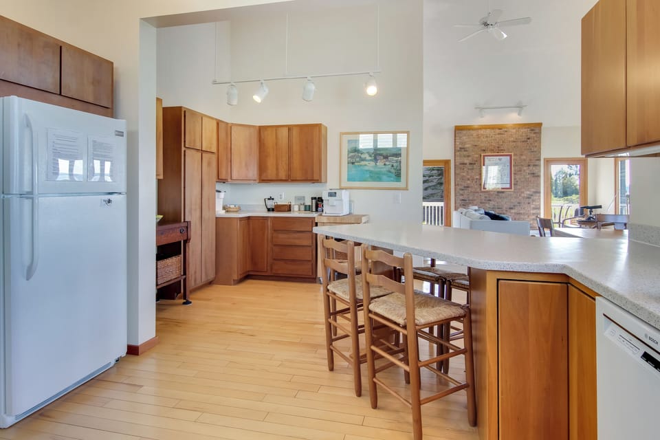 Breakfast Bar in Kitchen