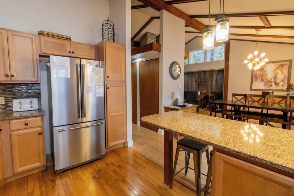 Kitchen & Dining Room