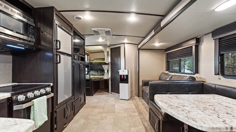 30' Camper Kitchen and Eating Area