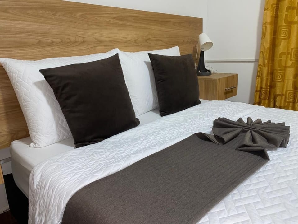 Deluxe Double Room | Desk, laptop workspace