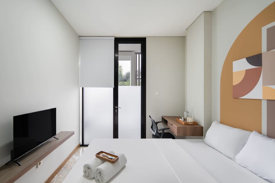 Premium Room | Free WiFi, bed sheets