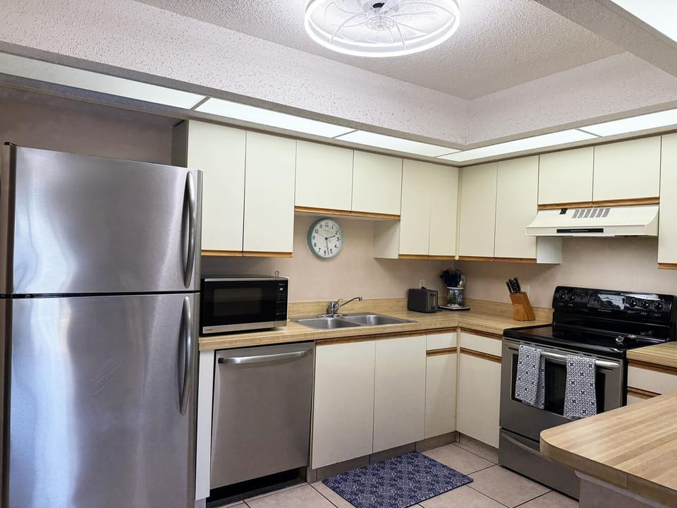 2BR Condo at Fantasy Island – Pool, Beach , Bikes (6758)