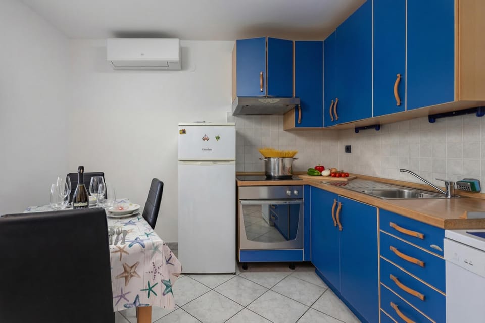 Kitchen and dining area