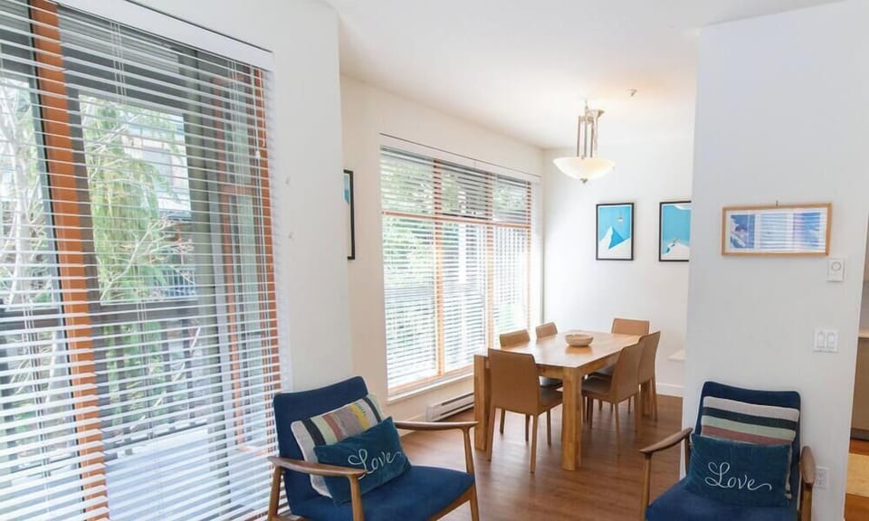 Six person dining table