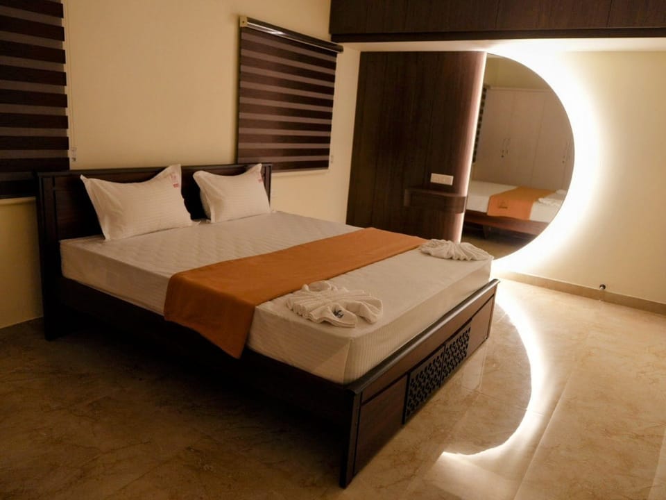 Premium Triple Room | Desk, laptop workspace, free WiFi