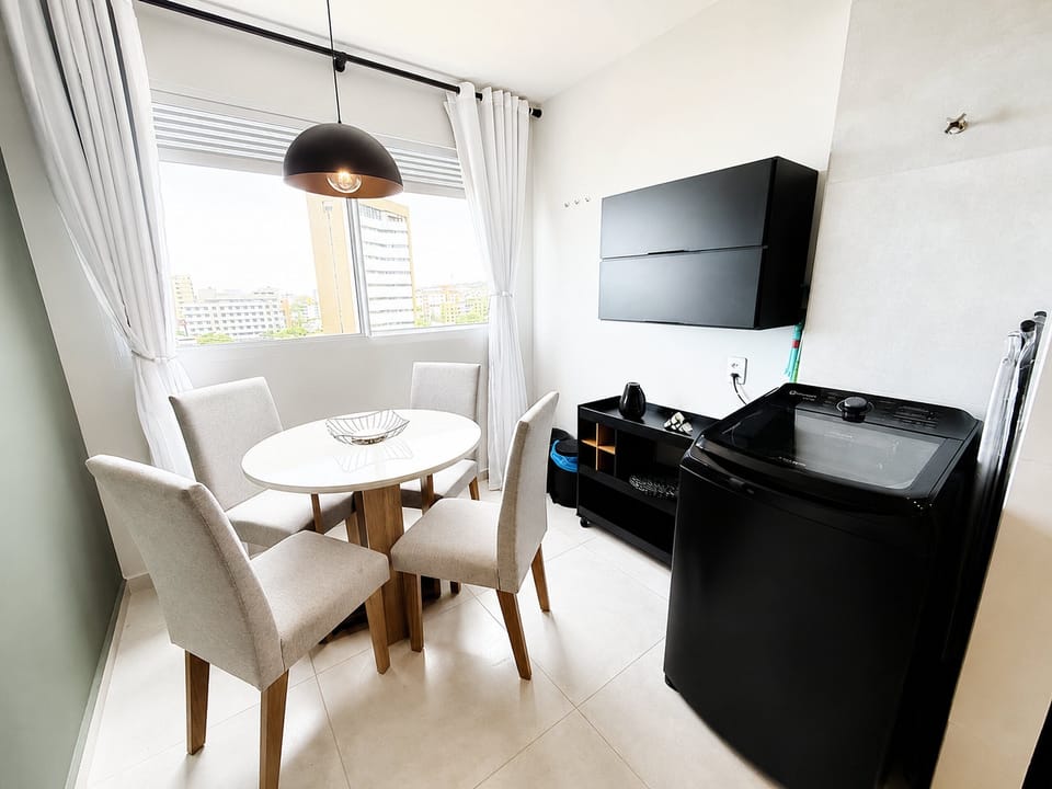 Deluxe Apartment | Dining