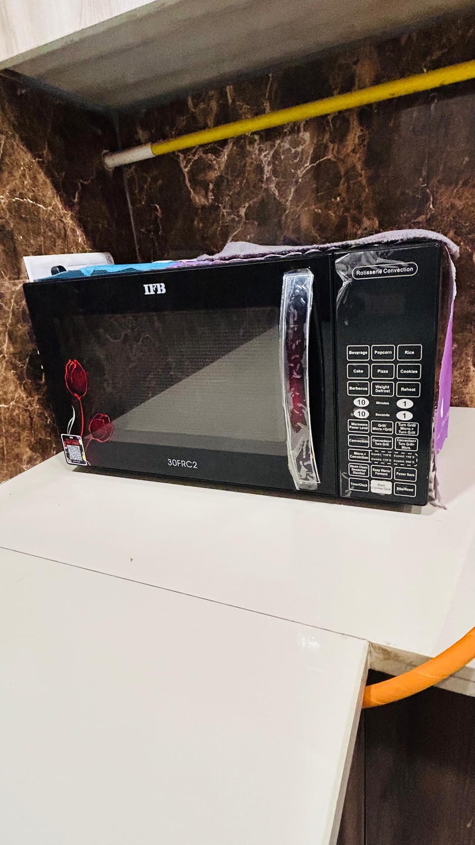 Deluxe Apartment, Balcony, Garden View | Microwave