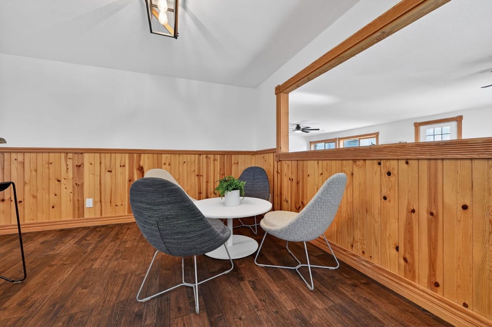 There is a small lounge area in the kitchen where you can convene over a fresh cup of coffee. 