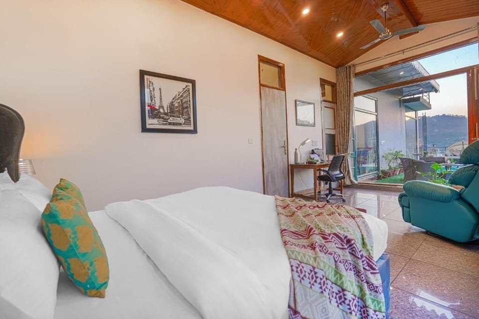 Deluxe Villa, Hill View | Iron/ironing board, free WiFi