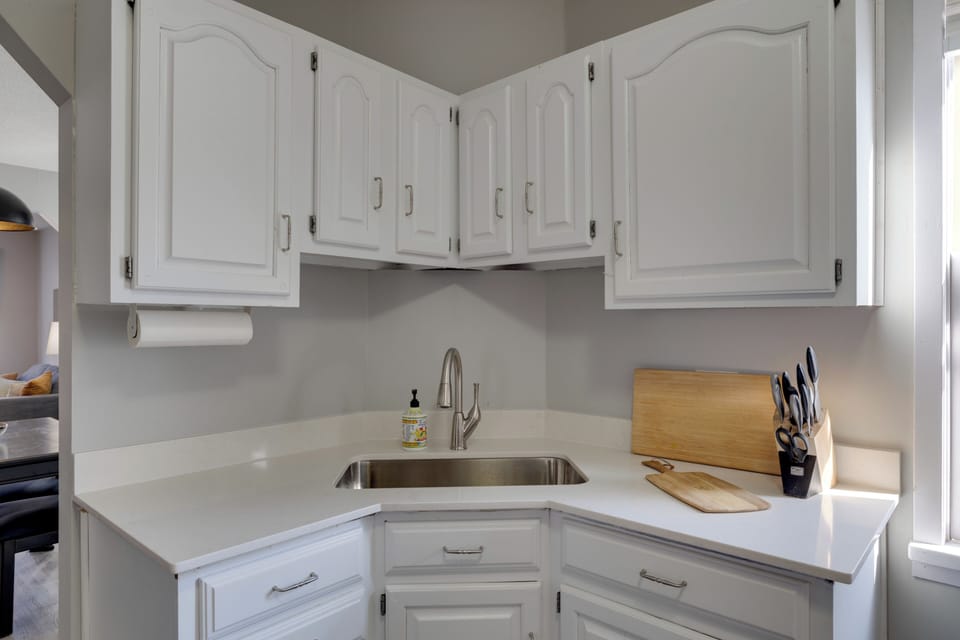 Kitchen | Stove/Oven | Drip & Keurig Coffee Makers