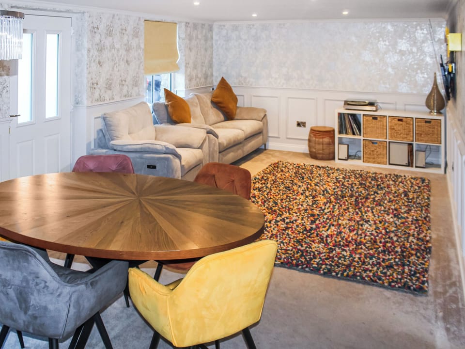 Living room/dining room | The Pump House - Cornish Hamlet, Falmouth