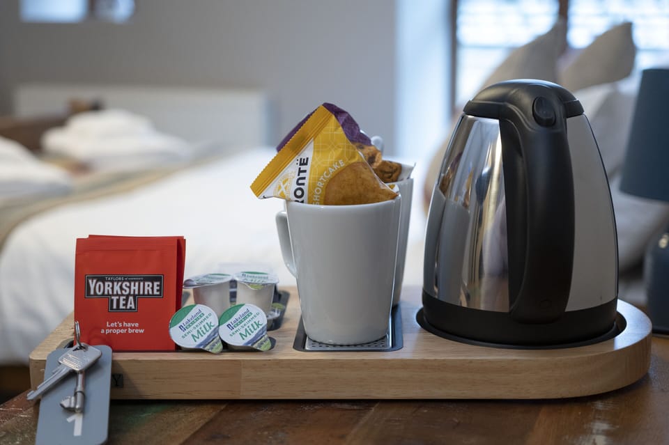 Standard Double Room | Food and drink