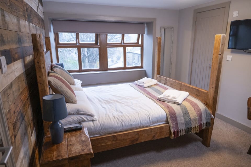 Standard Double Room | Free WiFi