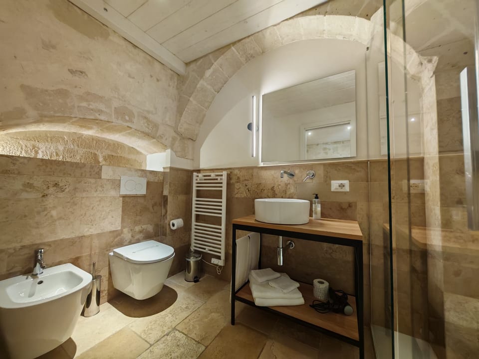 Family Room | Bathroom | Bidet