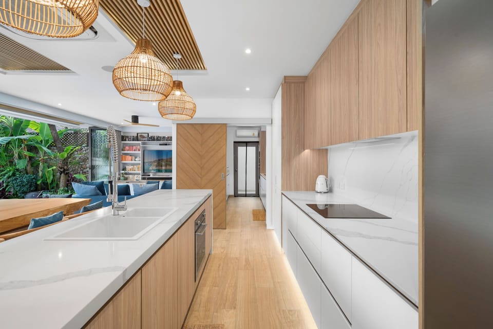 Elite 5-Star Kitchen: Private Chef Service, Gourmet Prep and Open-Plan Dining