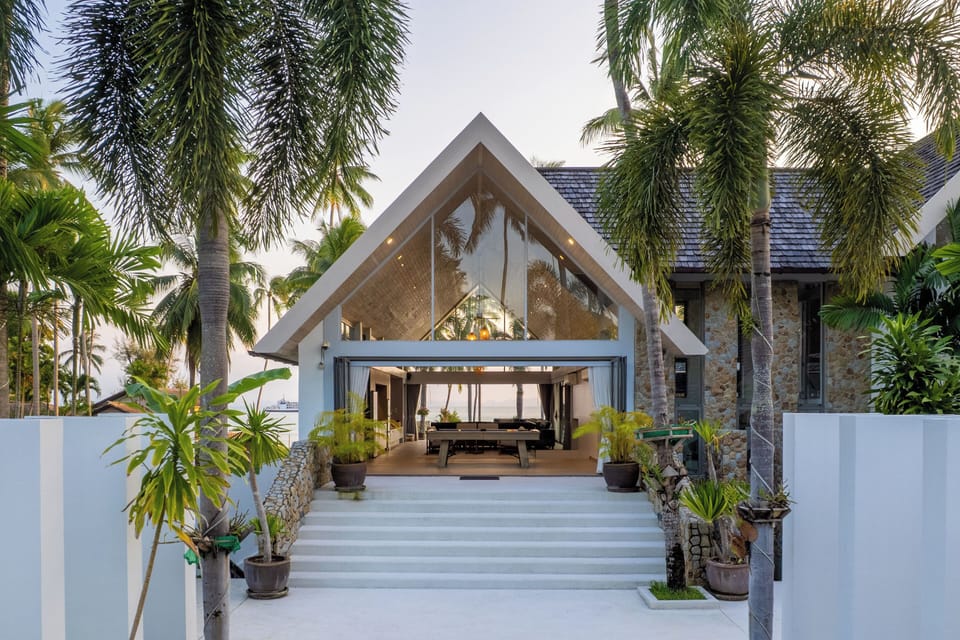 Elite 5-Star Entrance: Gated Luxury Estate with Private Security and VIP Welcome