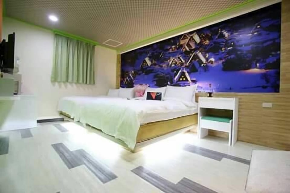 Quadruple Room | Desk, free WiFi, bed sheets
