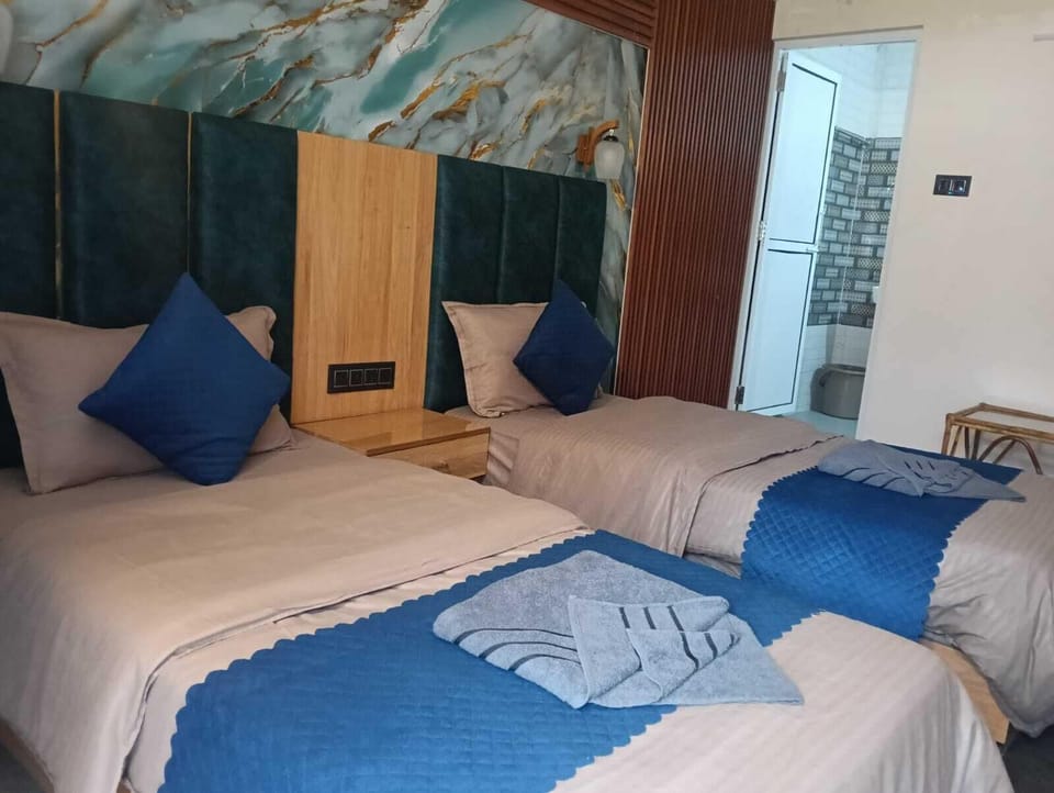 Standard Twin Room | Desk, free WiFi