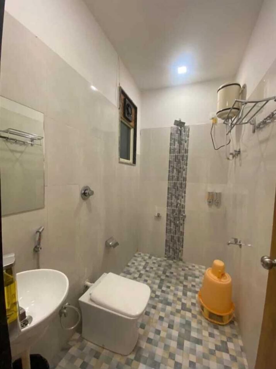 Deluxe Room | Bathroom
