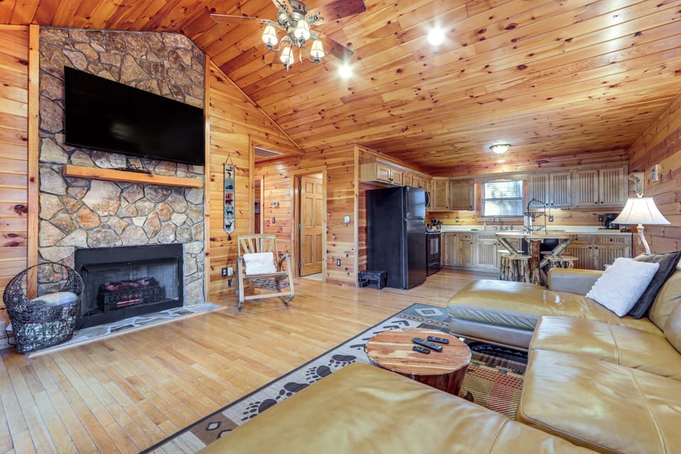 House (2 Bedrooms) | Interior