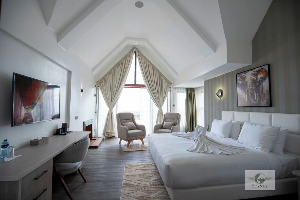 Superior Single Room | In-room safe, desk, laptop workspace, iron/ironing board