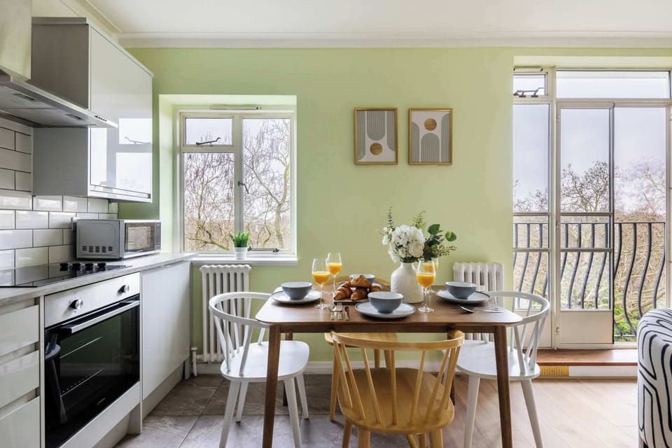 Dining details