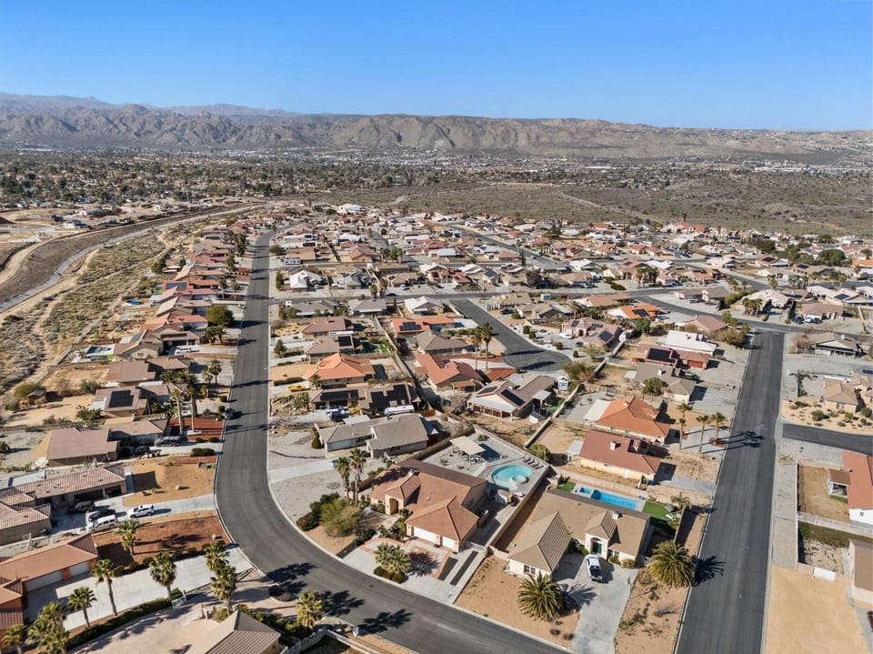 House, 4 Bedrooms | Aerial view