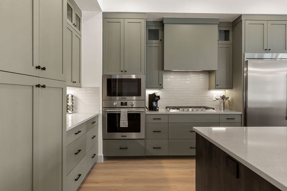 Townhome, 6 Bedrooms | Private kitchen | Fridge, oven, coffee/tea maker, toaster