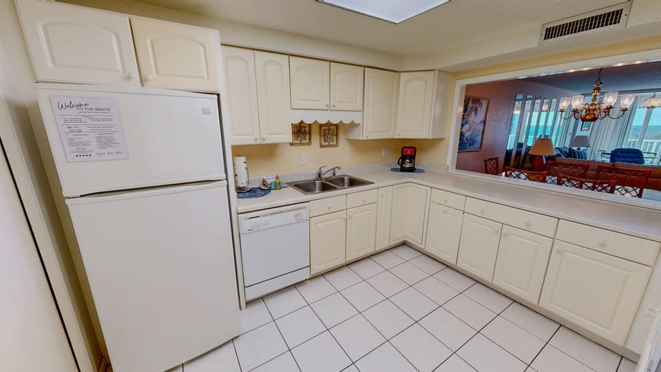 Condo, 2 Bedrooms | Private kitchen | Coffee/tea maker, fridge, oven, toaster